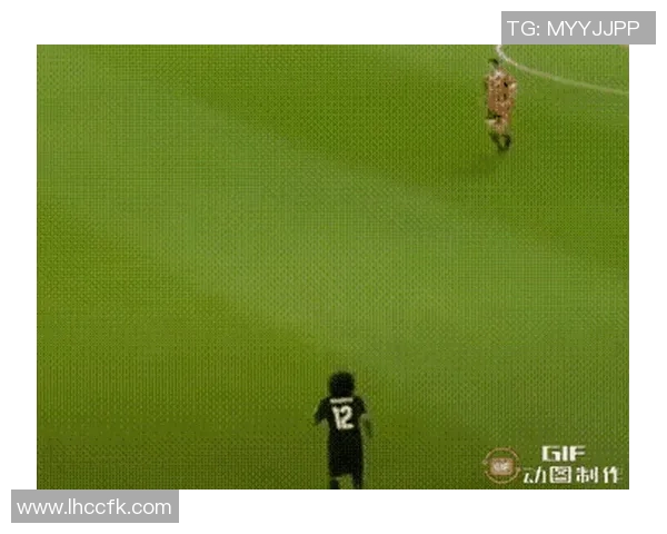 足球场球星停球技巧解析如何提高停球精准度和控制力